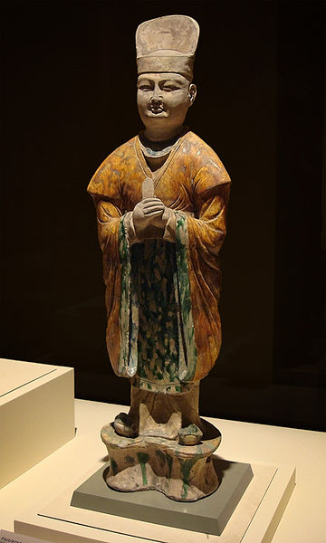 ملف:CMOC Treasures of Ancient China exhibit - tri-coloured figure of a civil official.jpg