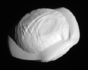 ملف:Pan by Cassini, March 2017.jpg