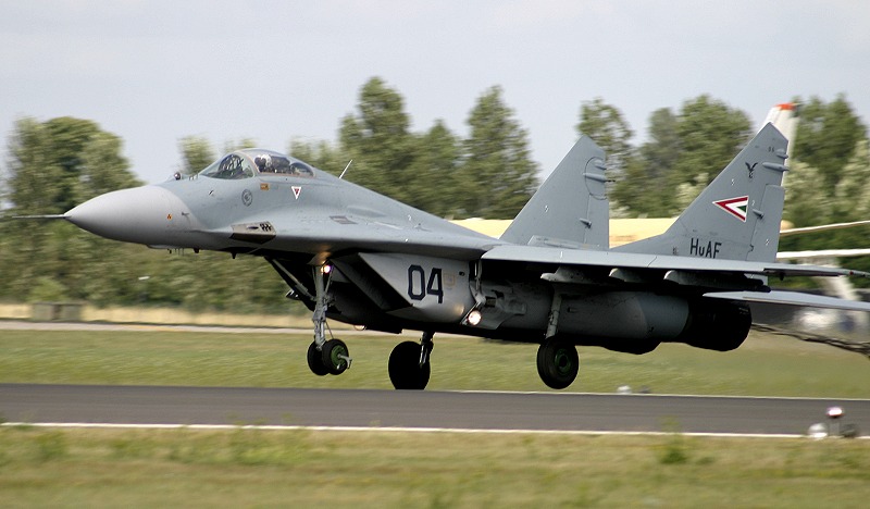 ملف:MiG der HuAF.jpg
