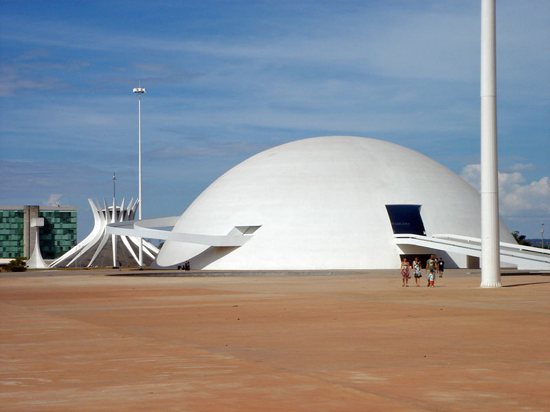ملف:Museu Nacional, Brasilia 05 2007.jpg