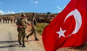 علم تركيا-جنود أتراك.jpg