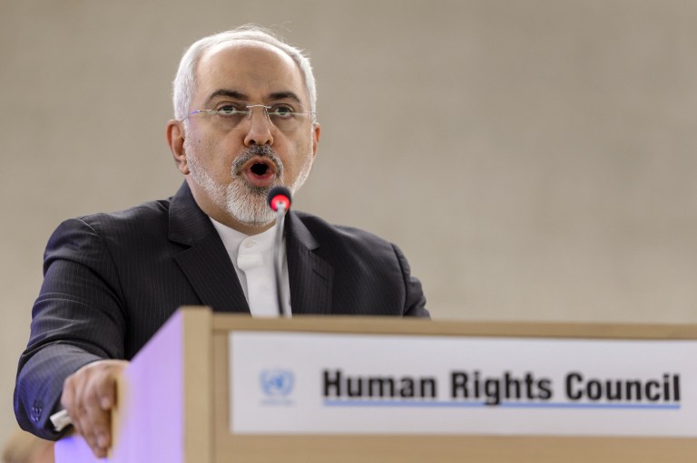 ملف:Iranian Foreign Minister Mohammad Javad Zarif delivers a speech at the opening day of UN Human Rights council session at the United Nations offices in Geneva on March 2, 2015.jpg
