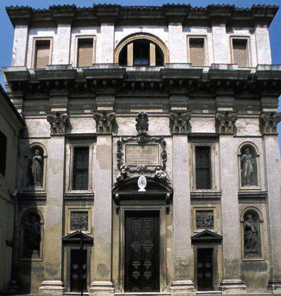 ملف:Chiesa san gaetano Padova.jpg