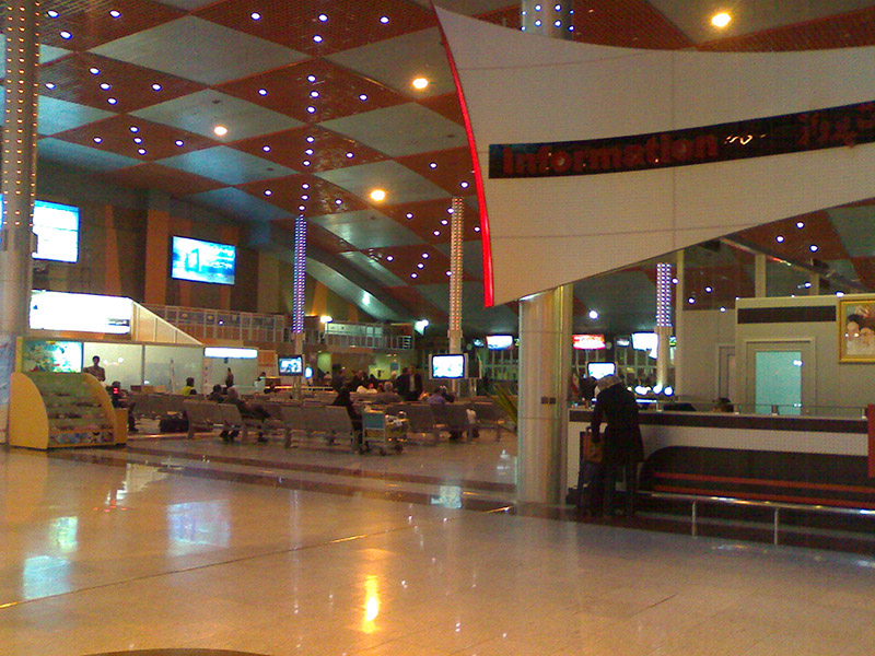 ملف:Hall of Tabriz International Airport.jpg