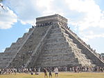 ملف:El Castillo, Chichén Itzá.jpg