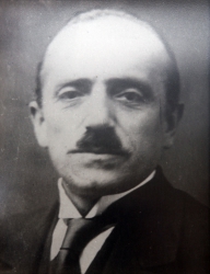 Yusuf Kemal Bey.jpg