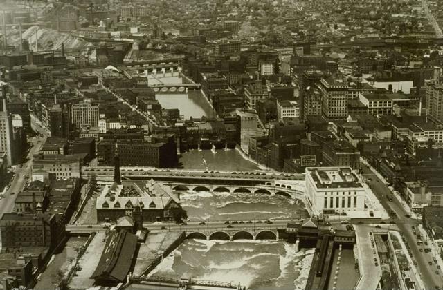 ملف:Rochester Downtown - Late 1930s.jpg