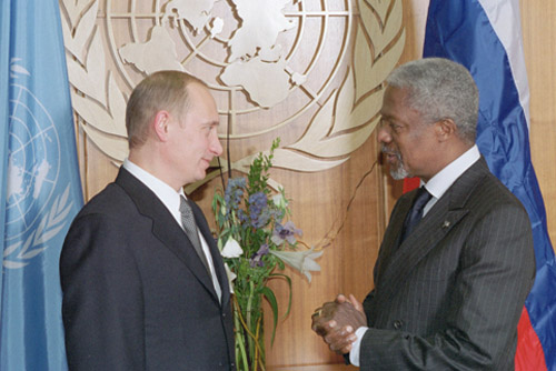 ملف:President Vladimir Putin with UN Secretary General Kofi Annan.jpg