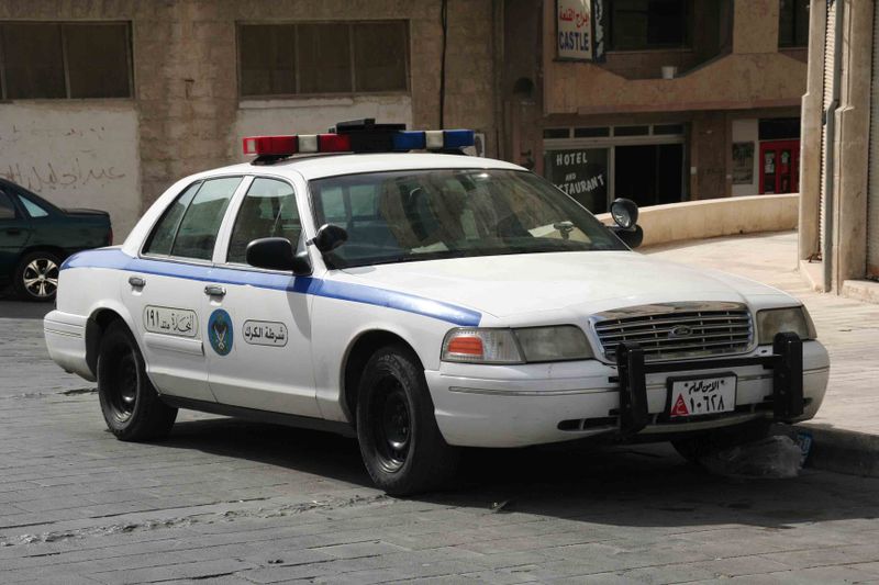 ملف:Jordanian Police Car.jpg