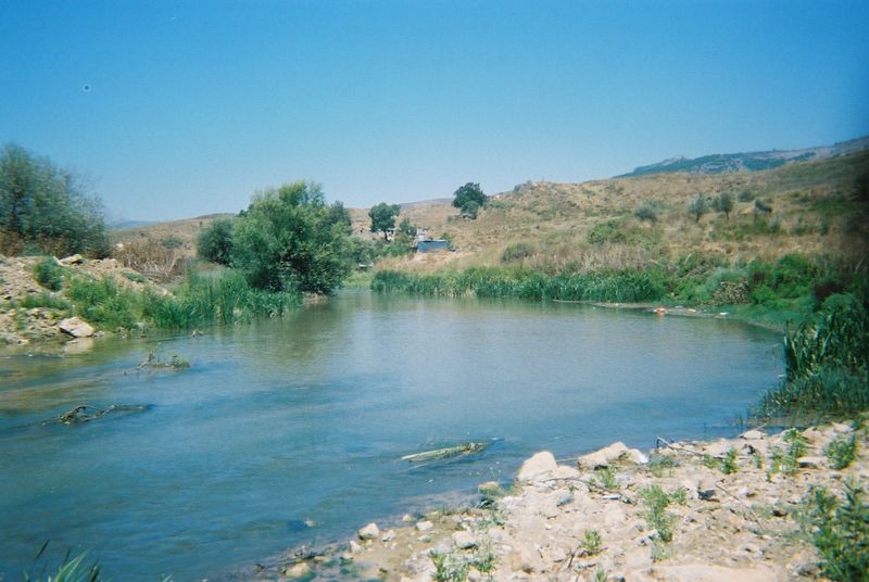 ملف:South litani river.JPG