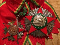 Grand Croix 1er modele Ordre National Republique de Guinee AEACollections.jpg