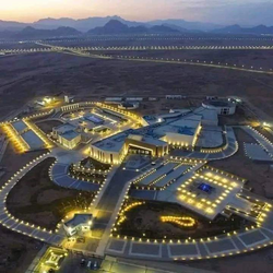 صورة ليلية للقصر الرئاسي.