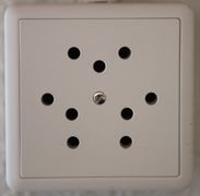 Type 12 triple socket (10 A), no longer sold or installed