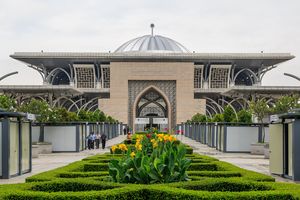Putrajaya Malaysia Tuanku-Mizan-Zainal-Abidin-Mosque-06.jpg