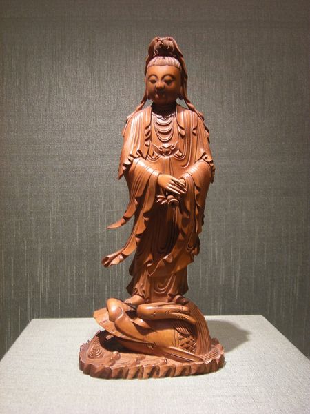 ملف:Boxwood statue of Avalokiteshvara (Guan-Yin).jpg