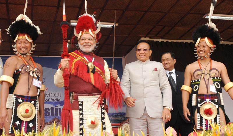 ملف:The Prime Minister, Shri Narendra Modi at the Hornbill Festival, at Kohima, in Nagaland on December 01, 2014. The Chief Minister of Nagaland, Shri T.R. Zeliang is also seen.jpg