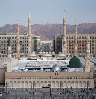 Masjid Nabawi The Prophet's Mosque, Madina.jpg