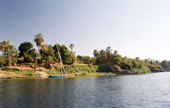 Aswan, Elephantine, west bank, Egypt, Oct 2004.jpg