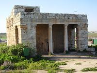 Roman Mausoleum in Mazor, Israel.jpg