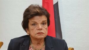 علا العجيزي1.jpg