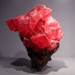 Rhodochrosite Alma MNHN Minéralogie.jpg