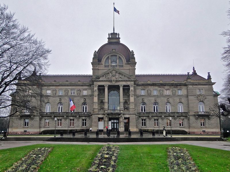 ملف:Straßburger Kaiserpalast (heute Palais du Rhin).jpg