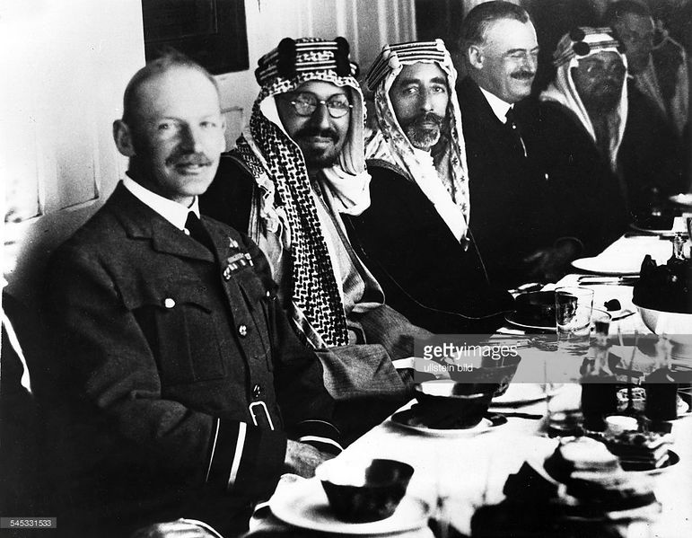 ملف:Ibn Saud and Faisal I aboard British warship Lupin 1930.jpg
