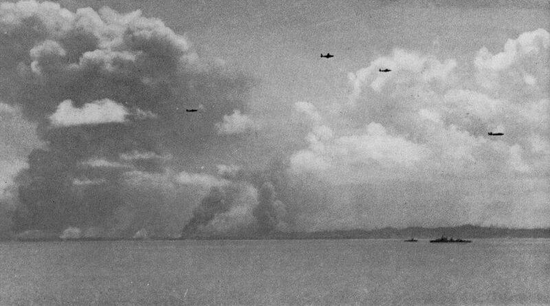 ملف:RAAF B-25s attack Balikpapan 1945.jpg