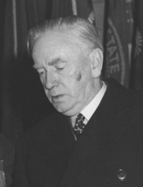 ملف:US visit of Taoiseach Costello in 1956 (cropped).jpg