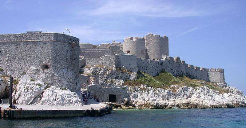 ملف:20030614-204 Marseille Château d'If From Ferry.jpg