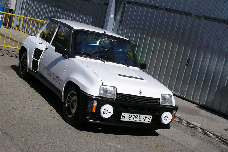 ملف:Renault 5 Maxiturbo Jarama 2006e.jpg