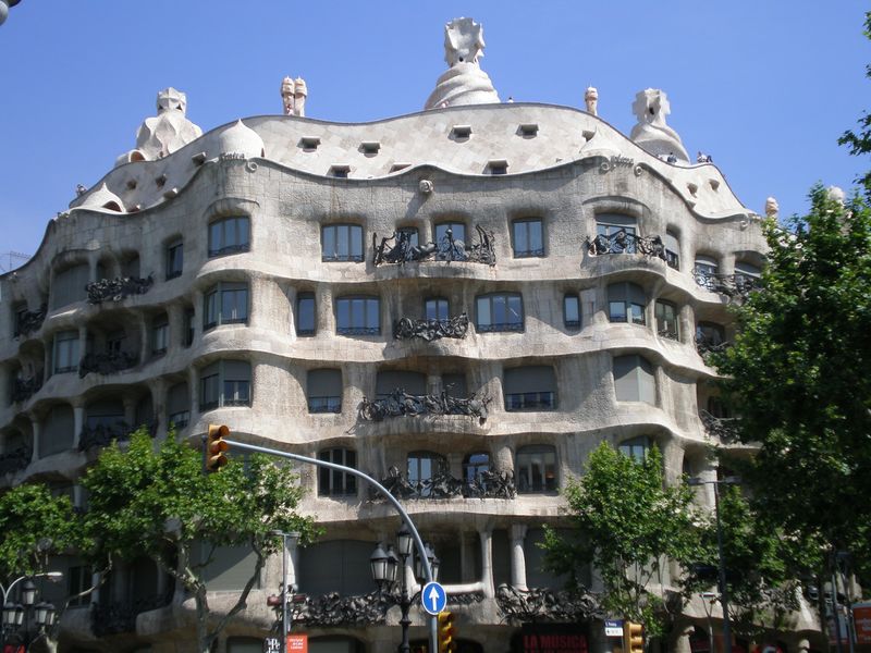 ملف:Casa Milà (Barcelona) - 5.jpg