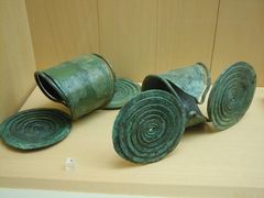 Bronze gaiters (circa -1250)
