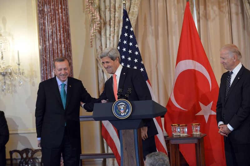 ملف:Secretary Kerry Delivers Remarks in Honor of Turkish Prime Minister Erdogan (2).jpg
