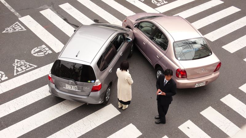 ملف:Japanese car accident.jpg