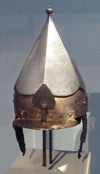 ملف:Ottoman helmet made in Saint Irene arsenal Constantinople circa 1520.jpg