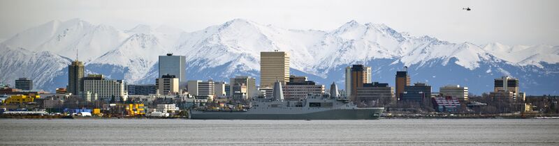 ملف:USS Anchorage in Anchorage, Alaska.jpg