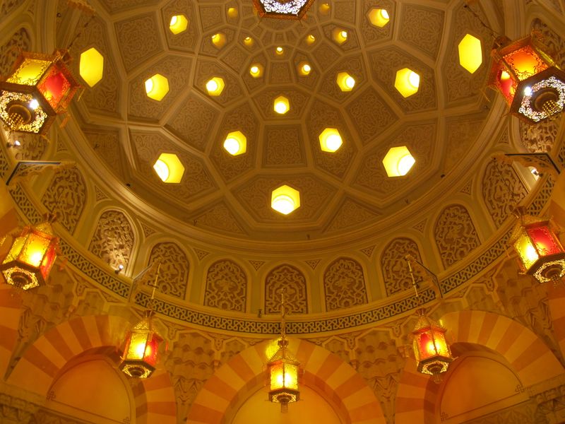 ملف:Turkish Bath, interior 07 dome.JPG
