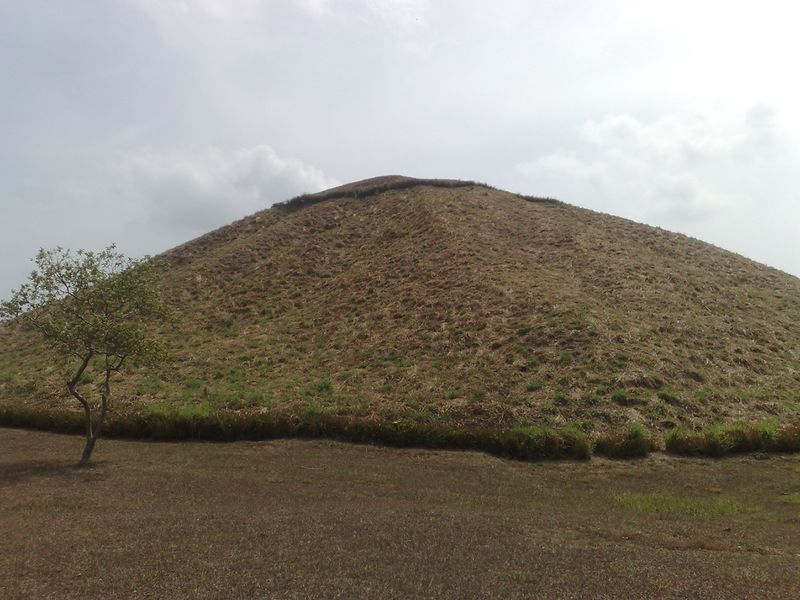 ملف:La Venta Pirámide cara sur.jpg