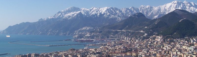 ملف:Salerno-PanoramaMazzoDellaSignora-v2.jpg