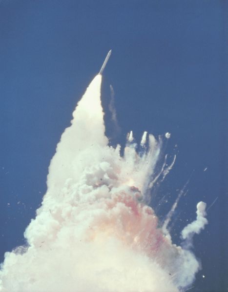 ملف:Challenger Rocket Booster - GPN-2000-001422.jpg