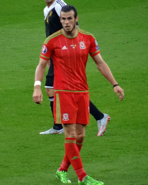 ملف:Gareth Bale - Wales - 2015 (1).jpg