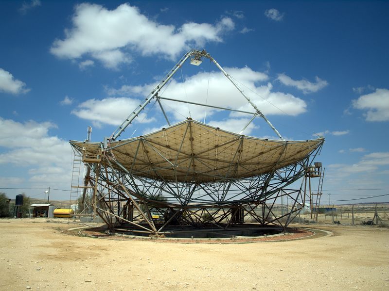 ملف:Solar dish at Ben-Gurion National Solar Energy Center in Israel.jpg