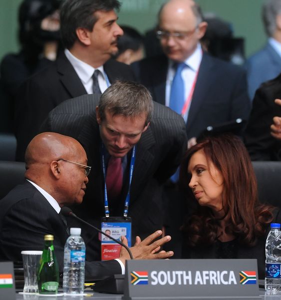 ملف:CFK & Jacob Zuma.jpg