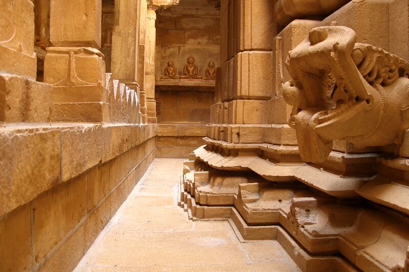 ملف:Jaisalmer, India, Jaisalmer Fort, Jain Temple Interior.jpg