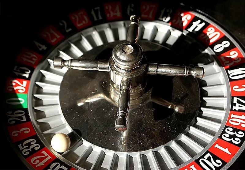 ملف:Roulette wheel.jpg