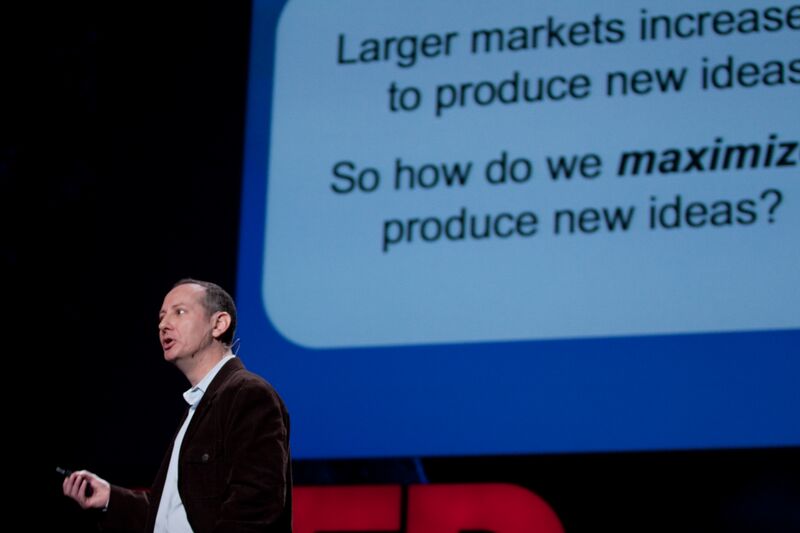 ملف:Alex Tabarrok speaking at TED in 2009.jpg