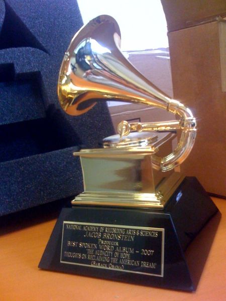 ملف:Grammy.jpg