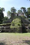 Parque Yaxha Nakum Naranjo Templo Guatemala 01.jpg