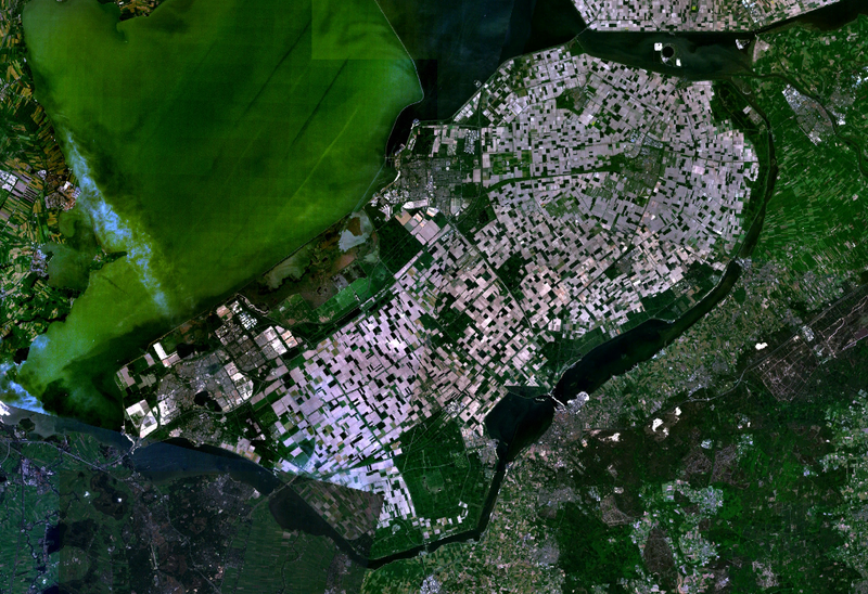 ملف:Satellite image of Flevopolder, Netherlands (5.48E 52.43N).png